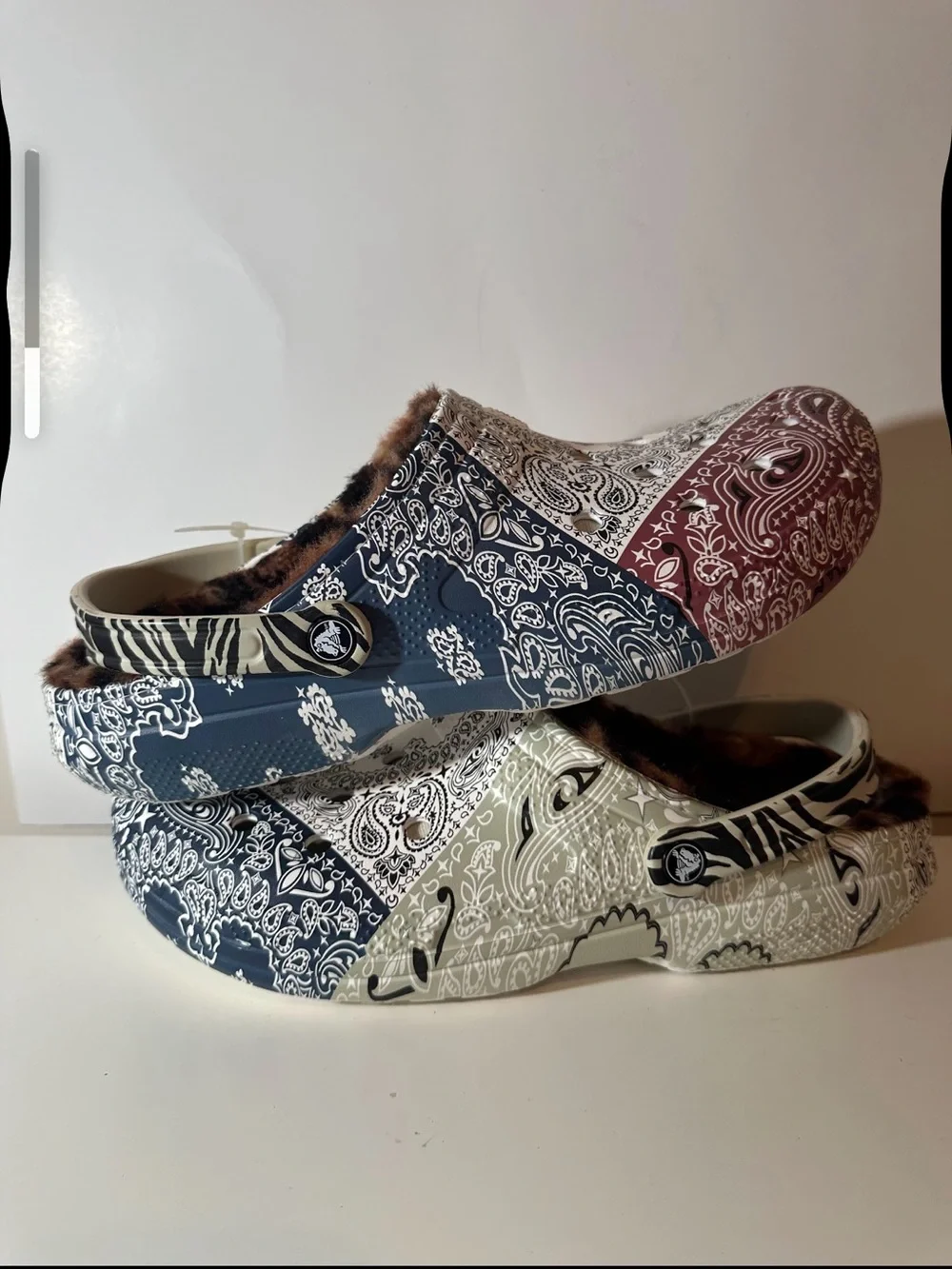 Crocs Dual Comfort Bandana Paisley Faux Fur Lined Clogs Zebra Leopard EUC
